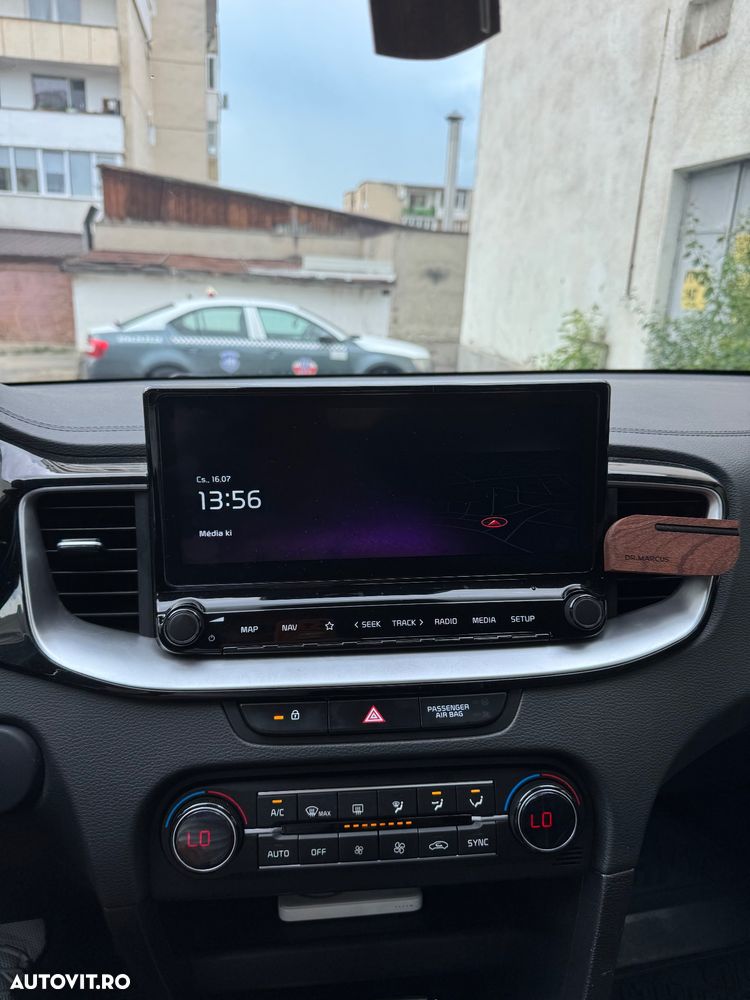 Kia XCeed - 16
