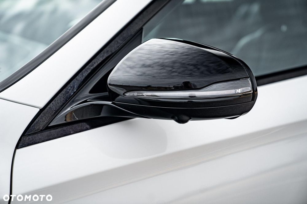 Mercedes-Benz Klasa E 300 9G-TRONIC Exclusive - 26