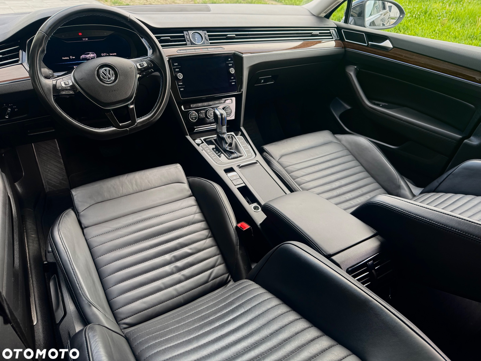 Volkswagen Passat - 22