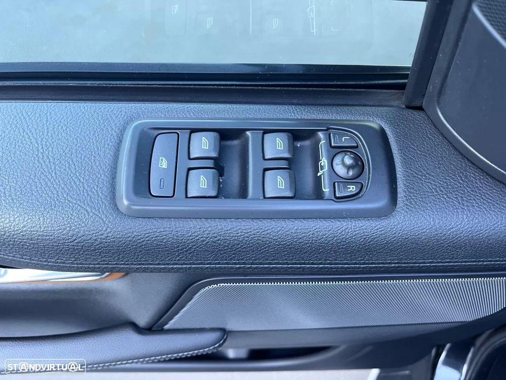 Land Rover Range Rover Sport 3.0 SDV6 HSE Black - 25