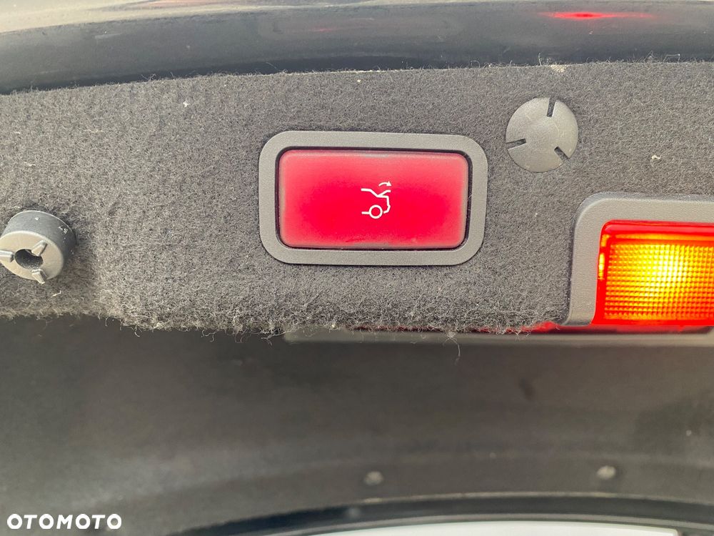 Mercedes-Benz Klasa C 220 (BlueTEC) d 7G-TRONIC AMG Line - 19