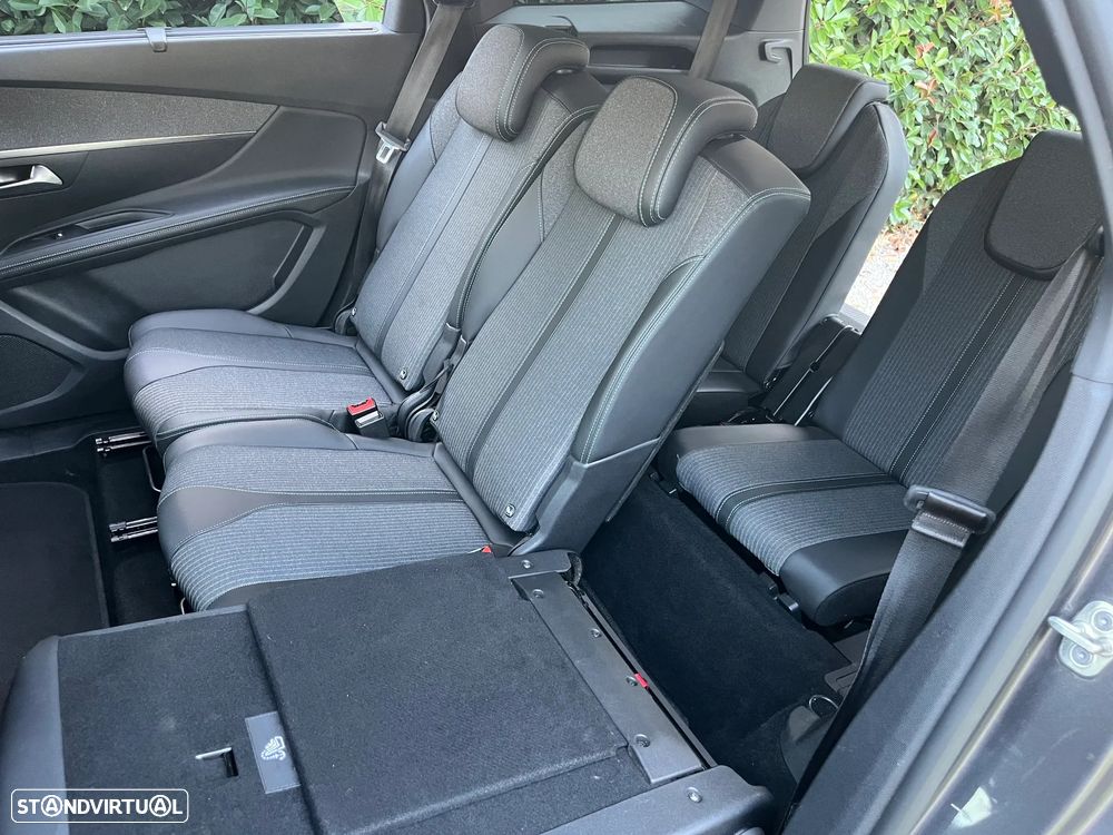 Peugeot 5008 1.5 BlueHDi Allure Pack EAT8 - 22