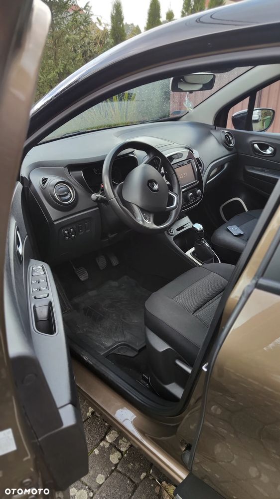 Renault Captur - 22