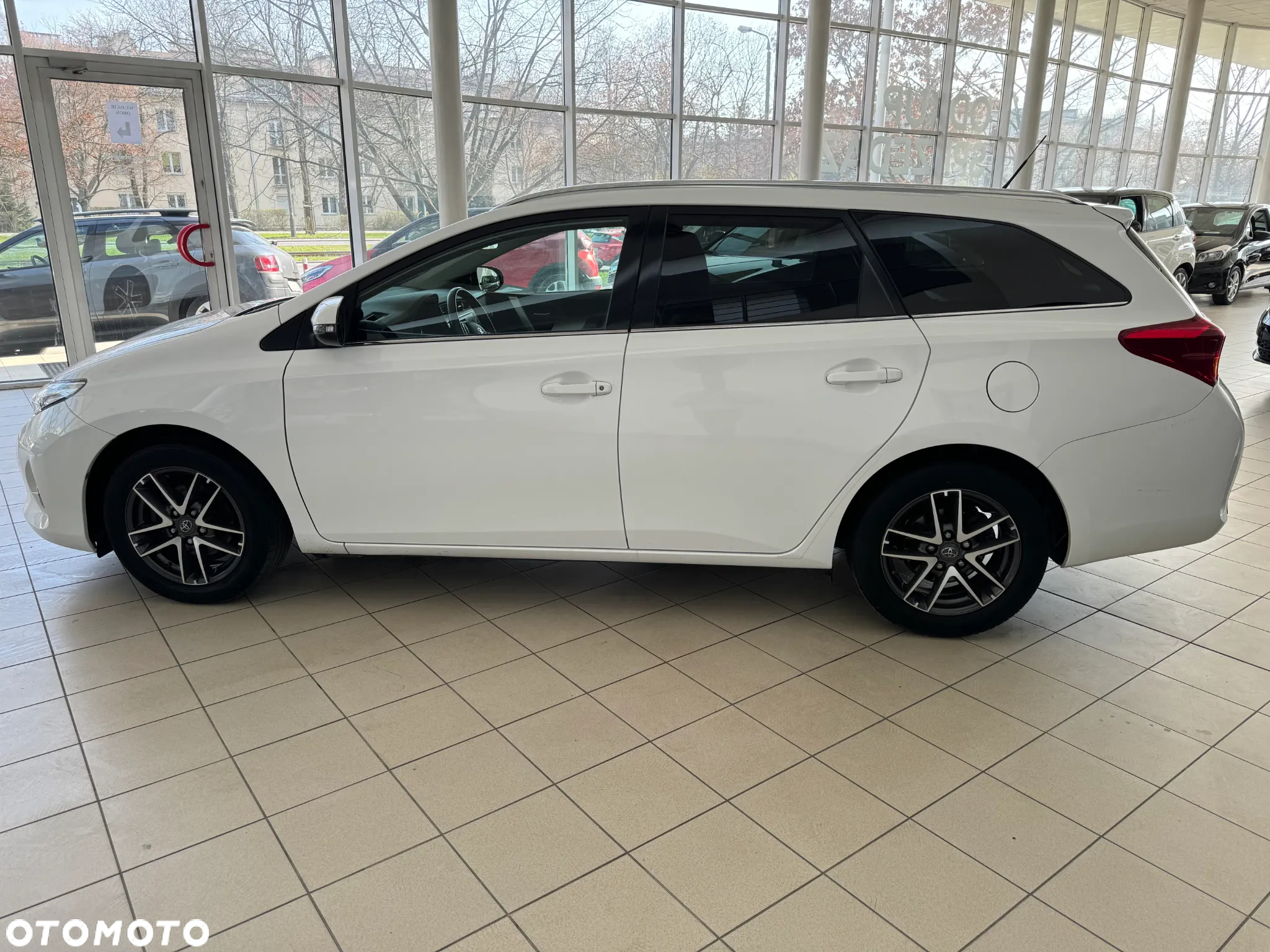 Toyota Auris 1.6 Valvematic Touring Sports Edition - 16
