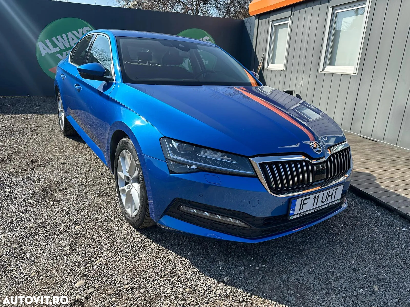 Skoda Superb 2.0 TDI DSG Ambition - 2