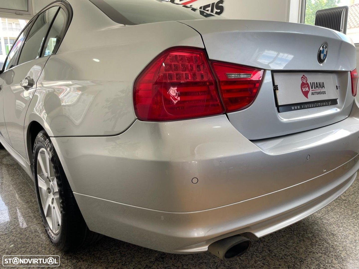 BMW 320 d EfficientDynamics Navigation - 16