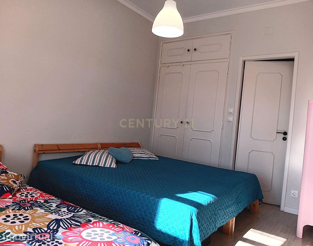 Apartamento com 2 Assoalhadas - Completamente Remodelado - Junto à CP - Grande imagem: 3/10