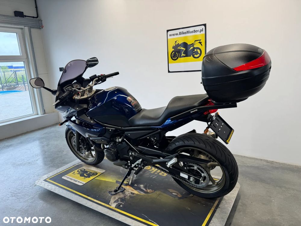 Yamaha XJ - 6