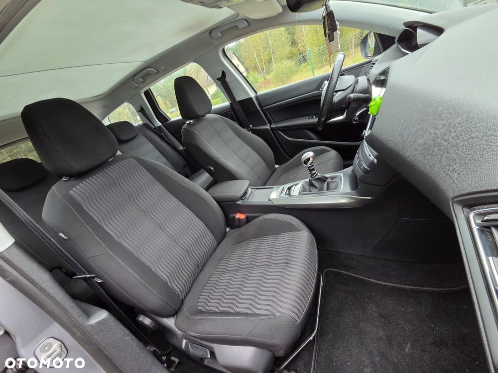 Peugeot 308 - 18