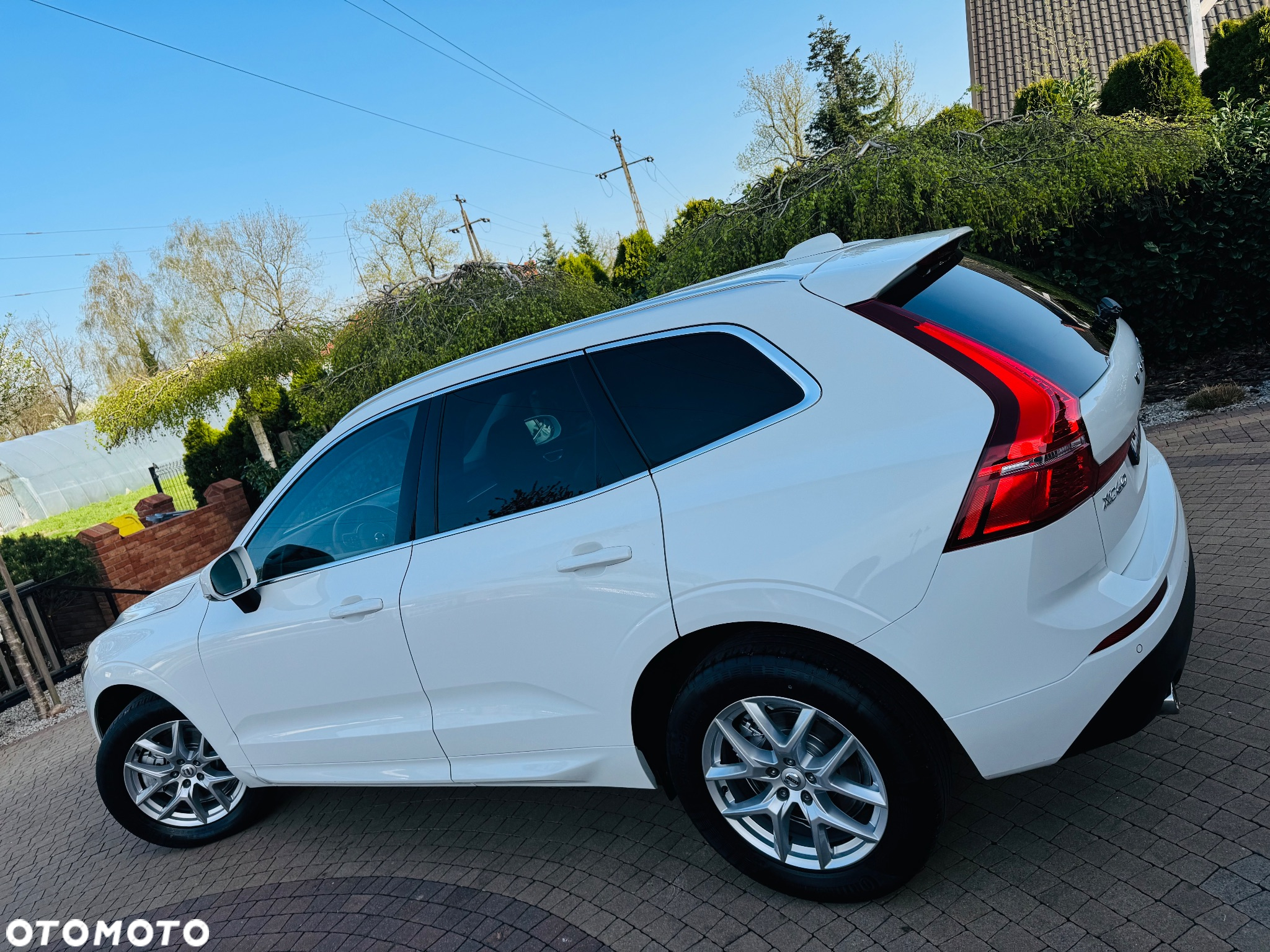 Volvo XC 60 B4 D AWD Geartronic Momentum Pro - 19