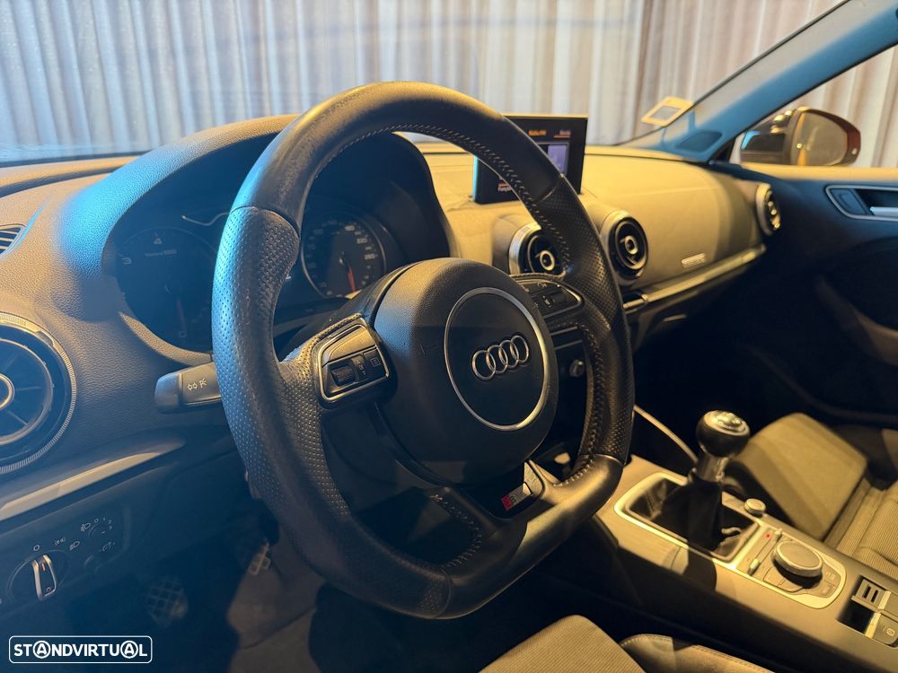Audi A3 Sportback 2.0 TDI (clean diesel) quattro S line Sport Pack - 12