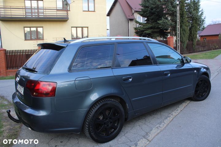 Audi A4 Limousine - 11