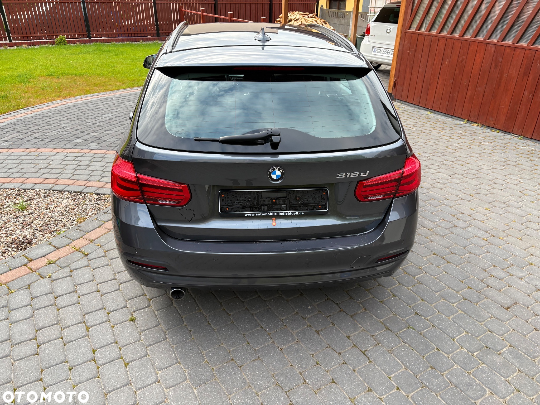 BMW Seria 3 318d Touring - 11