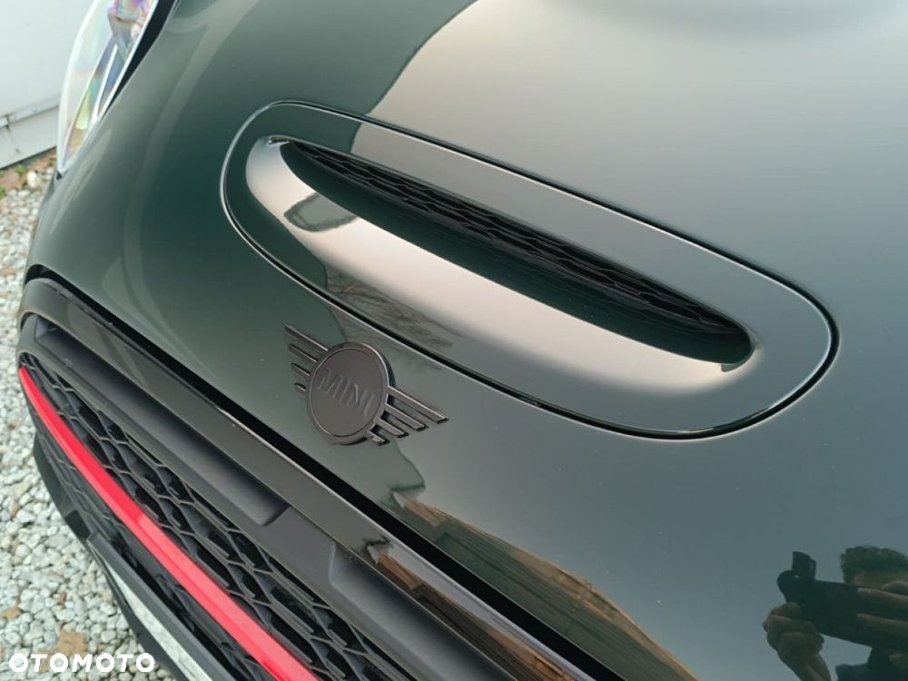 MINI John Cooper Works - 25