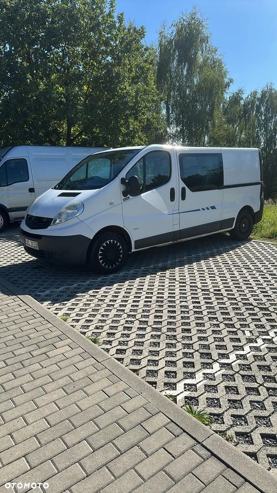 Opel Vivaro 2010 photo 3
