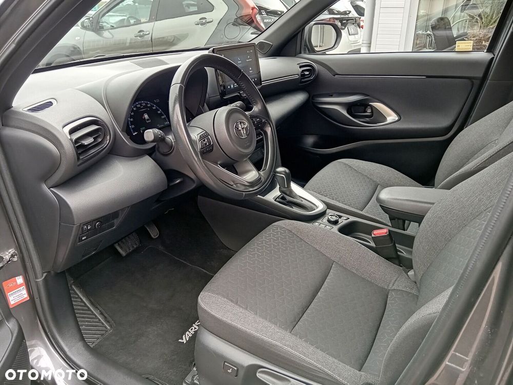 Toyota Yaris Cross Hybrid 1.5 Comfort 4x4 - 11
