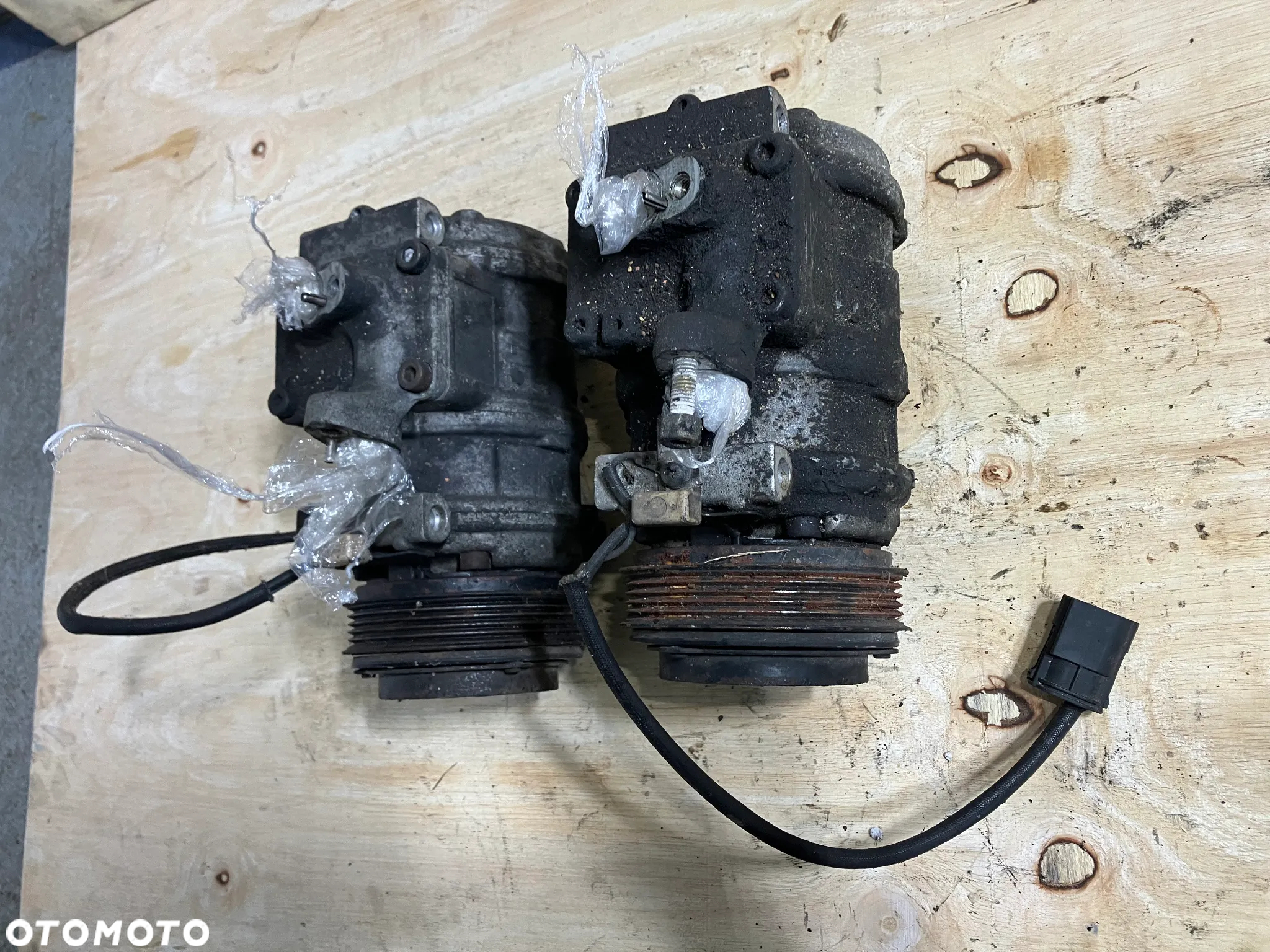 SPRĘŻARKA KLIMATYZACJI BMW E31 E32 E34 E38 V8 M60 B30 B40 KOMPRESOR KLIMY 447200 DENSO - 3