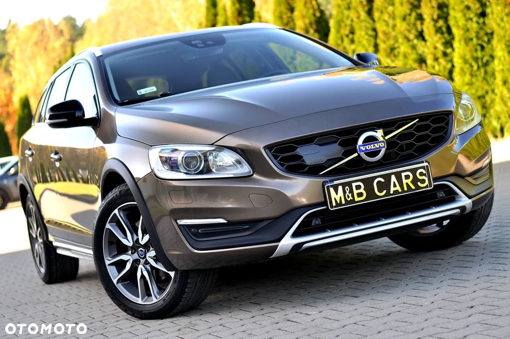 Volvo V60 Cross Country D3 Geartronic Summum - 6