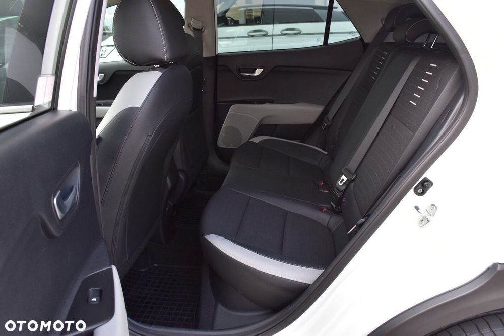 Kia Stonic 1.2 L Business Line - 30