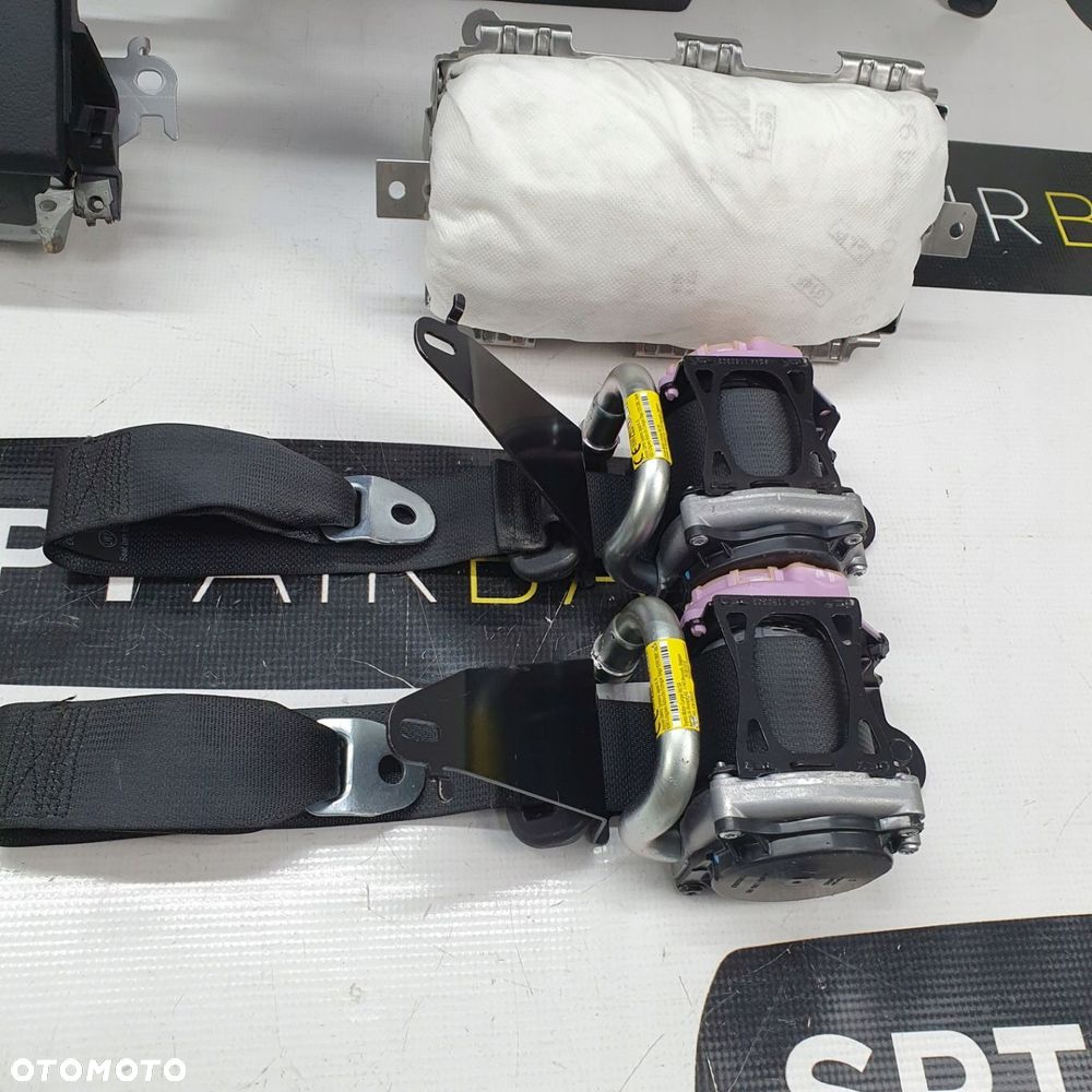 TOYOTA COROLLA E21 DESKA ROZDZIELCZA KONSOLA KOKPIT PULPIT PODUSZKI AIRBAG AIR BAG PASY KIT SET - 11