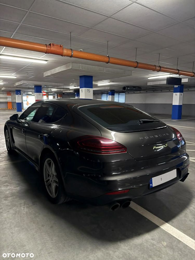 Porsche Panamera - 5