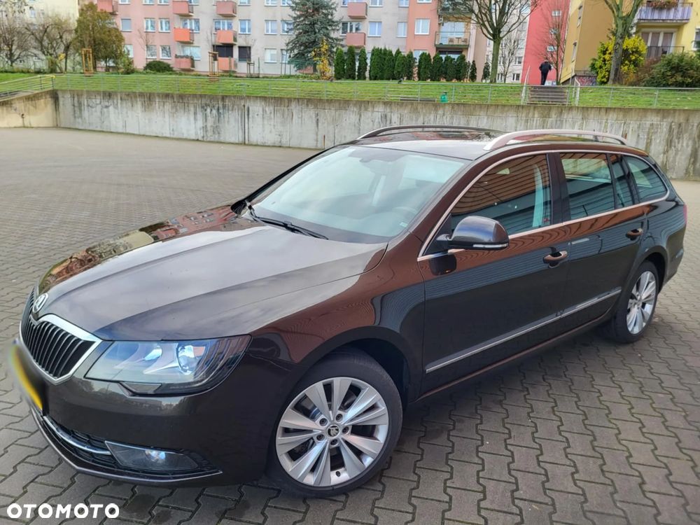 Skoda Superb 2.0 TDI Comfort DSG - 15
