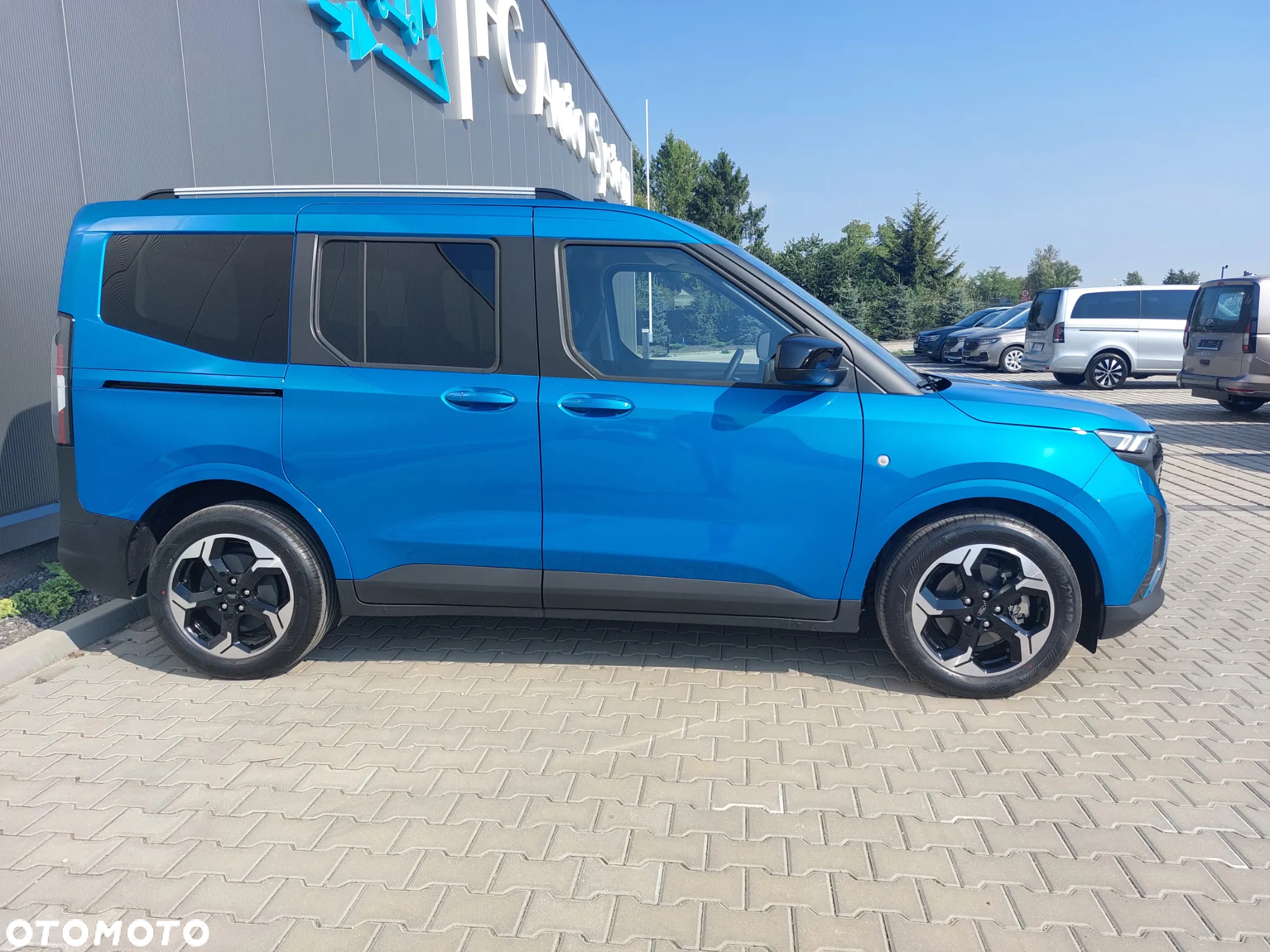 Ford Tourneo Courier 43kWh Titanium - 4