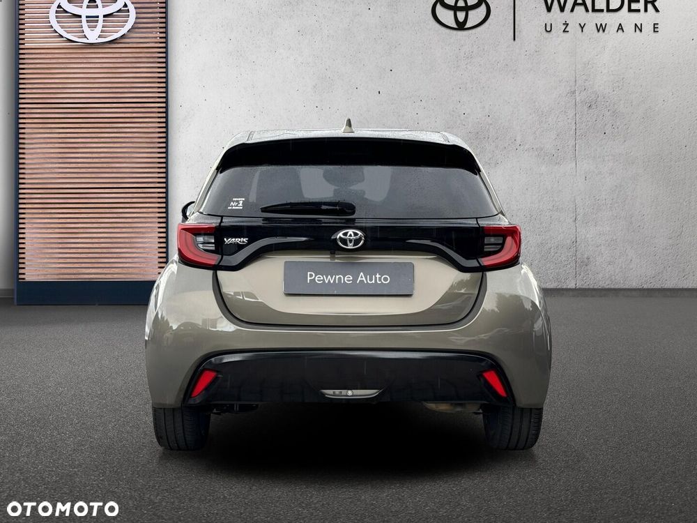 Toyota Yaris 1.5 Executive CVT - 4