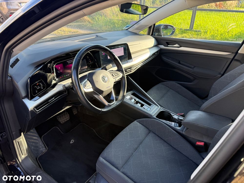 Volkswagen Golf VIII 1.5 eTSI Life DSG - 22