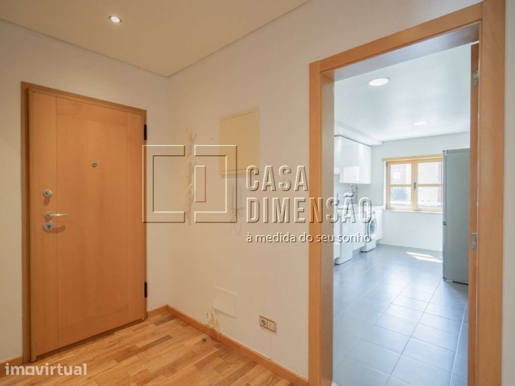Apartamento de tipologia T2 na Serra de Carnaxide, Garagem BOX, com... - Grande imagem: 4/39
