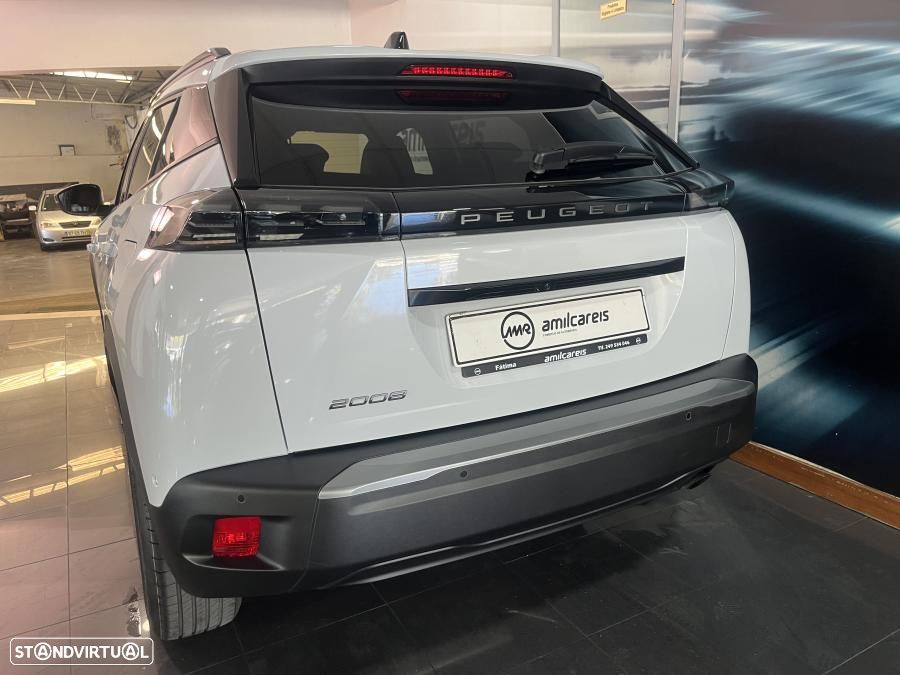 Peugeot 2008 1.2 PureTech Allure Pack - 8