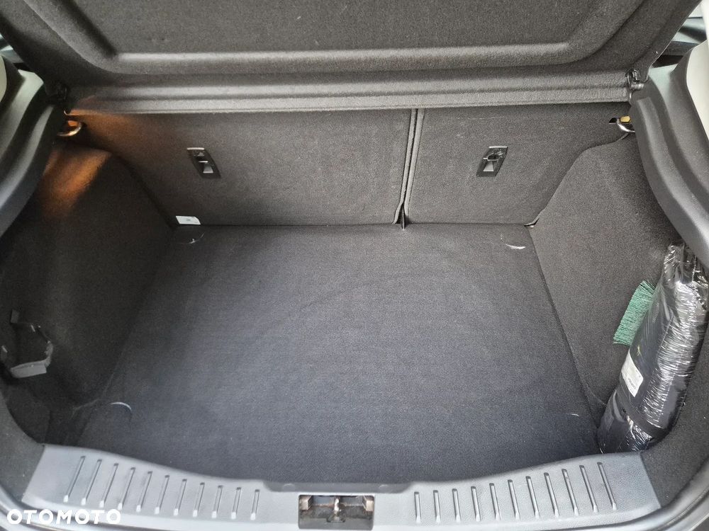 Ford Focus - 30