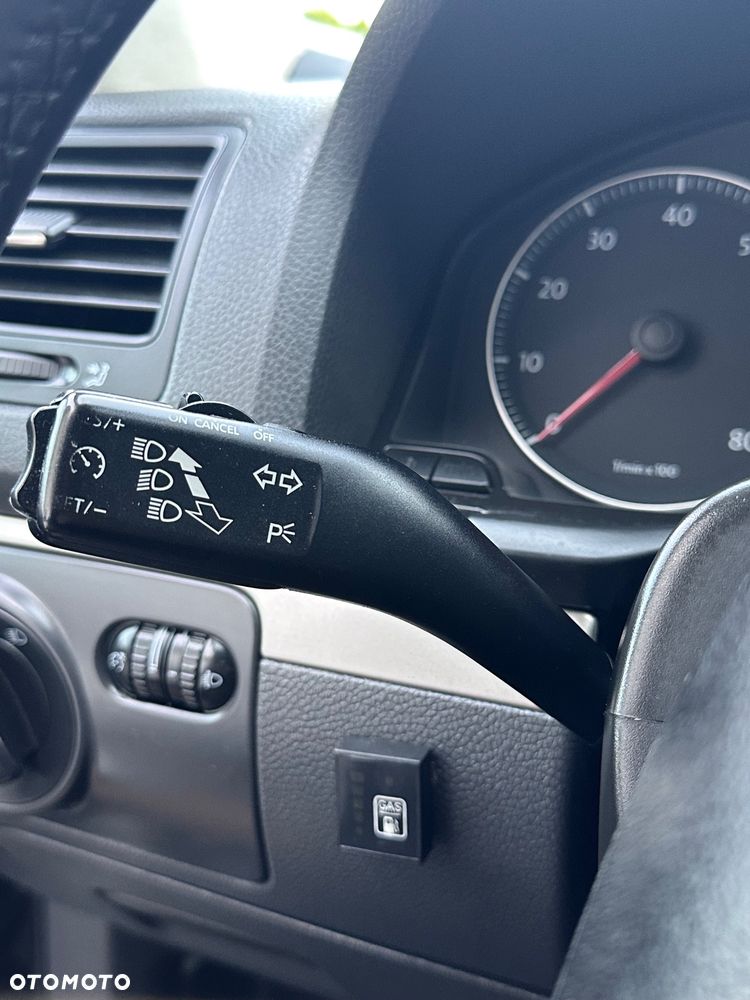 Volkswagen Golf 1.6 Highline - 8