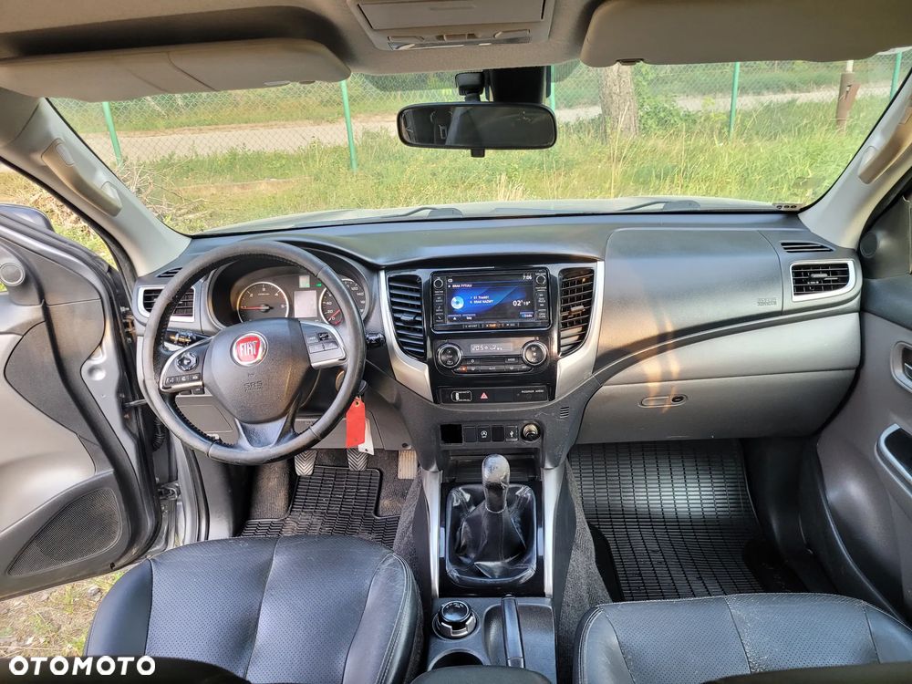Fiat Fullback 4WD DC Silver LX - 28