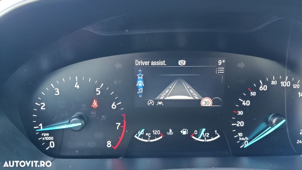 Ford Focus 1.0 EcoBoost Titanium Business - 28