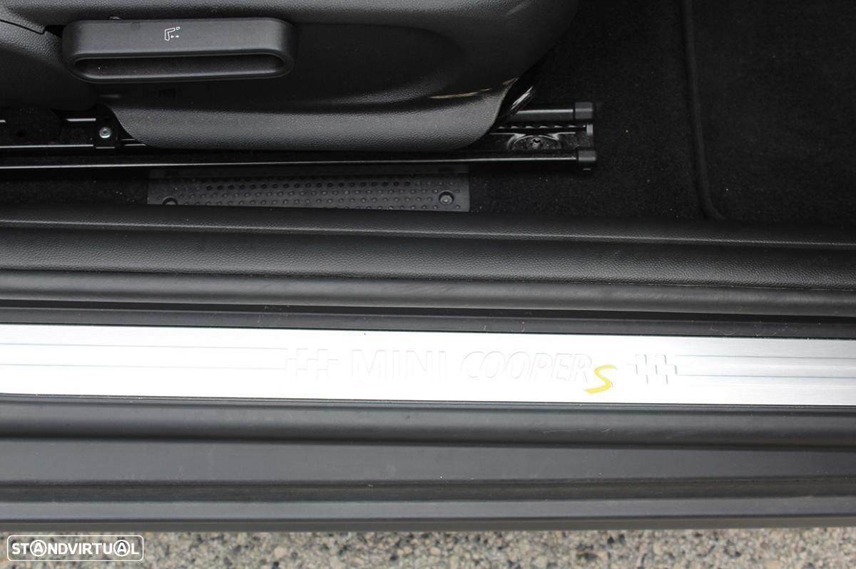 MINI 3 Portas Cooper SE Essential - 21