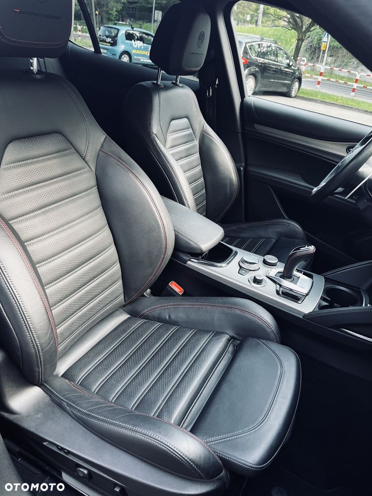 Alfa Romeo Stelvio 2.0 Turbo Competizione Q4 - 18