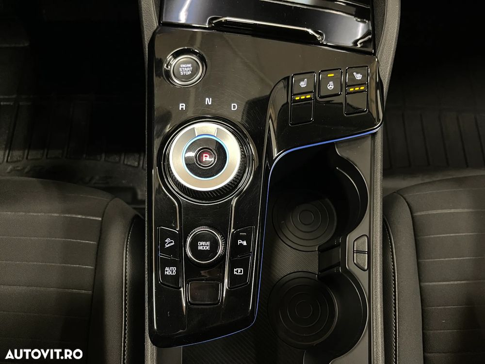 Kia Sportage 1.6 T-GDI HEV 6AT 4x2 Business Line - 22