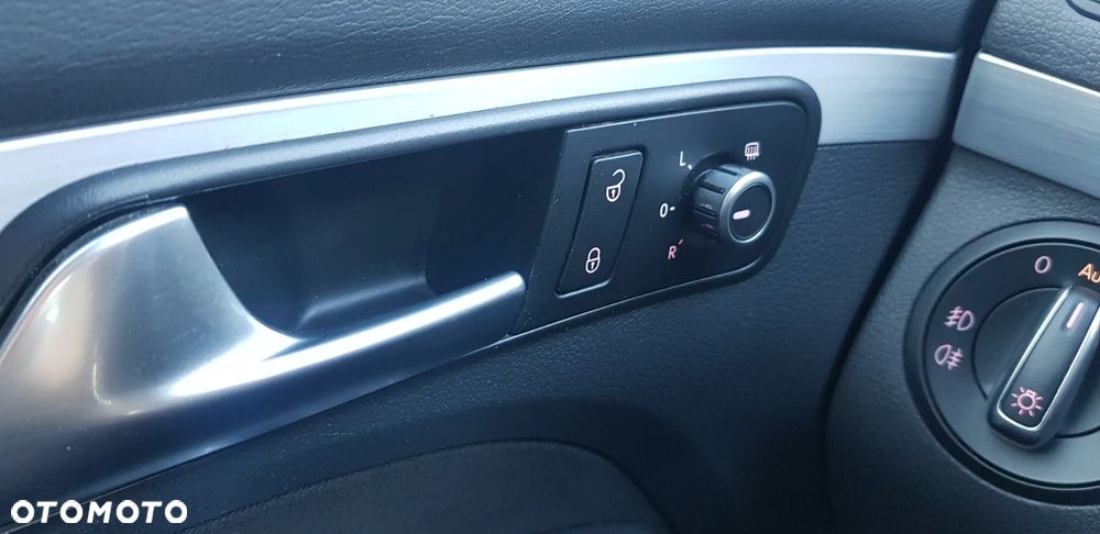 Volkswagen Touran 1.6 TDI DPF BlueMotion Technology DSG Cup - 24