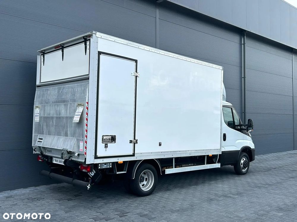 Iveco Daily 35C16 3.0 HPI Kontener 8 palet + winda 750kg + drzwi boczne **Niski przebieg**Na drążku**Wzmocniony**Climatronic**Sprowadzony**2022R** - 3