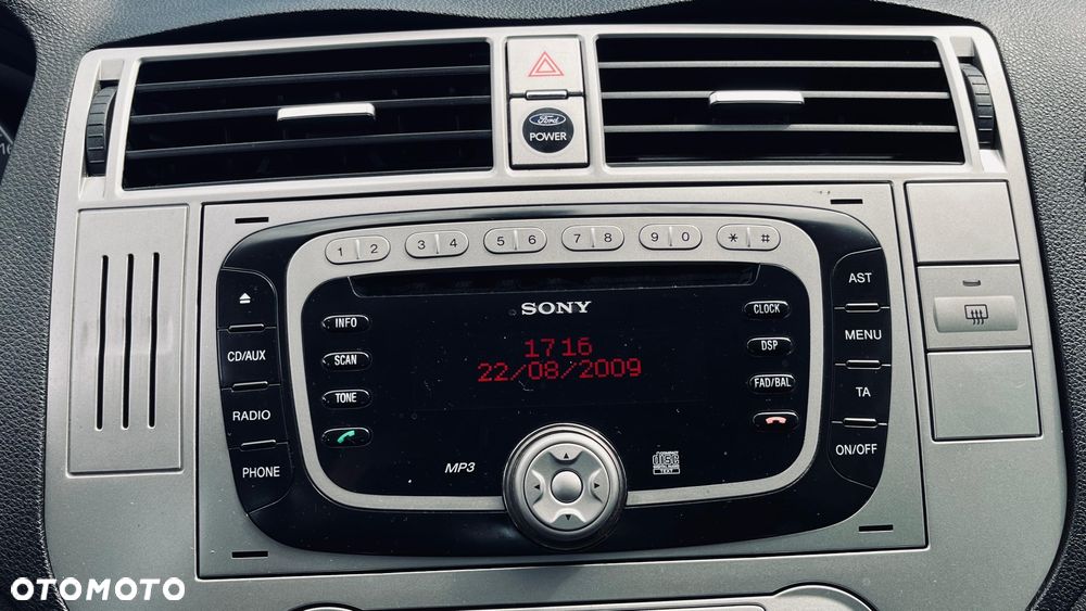 Ford Kuga 2.0 TDCi 2x4 Titanium - 19