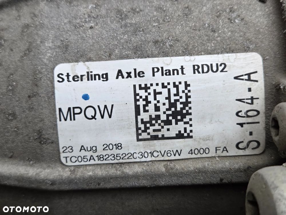 MOST TYL DYFER  TYLNY  CV6W-4B025-DF FORD KUGA II MK2 - 19