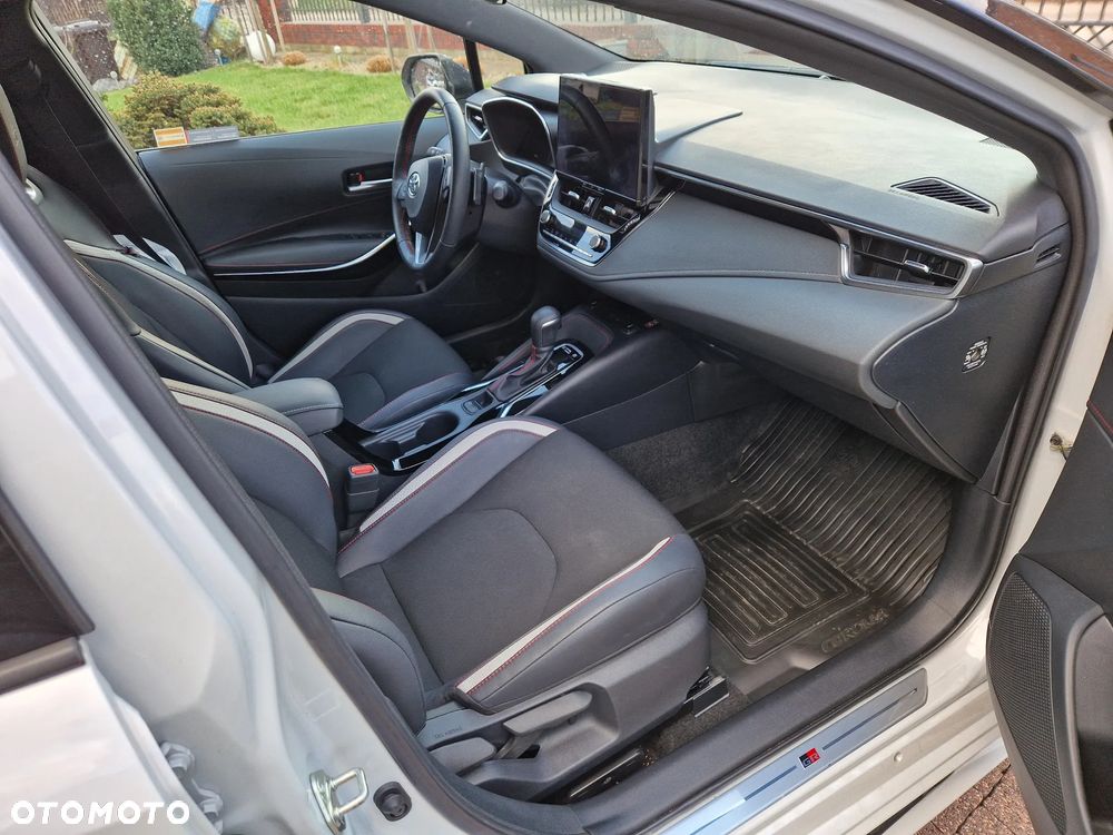 Toyota Corolla 2.0 Hybrid GR Sport Dynamic - 16