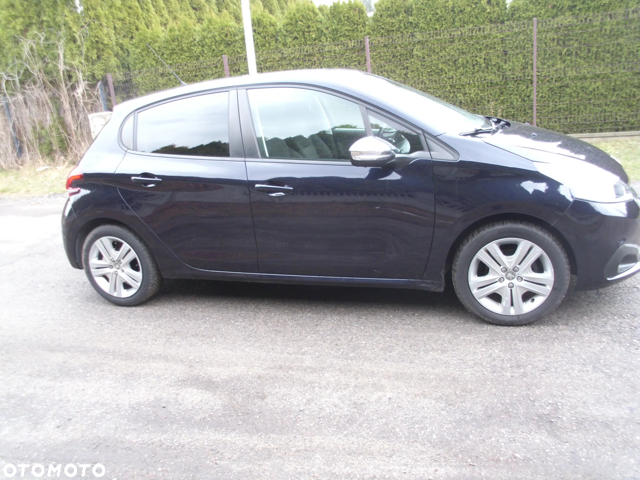 Peugeot 208 1.2 PureTech GPF Allure S&S - 9