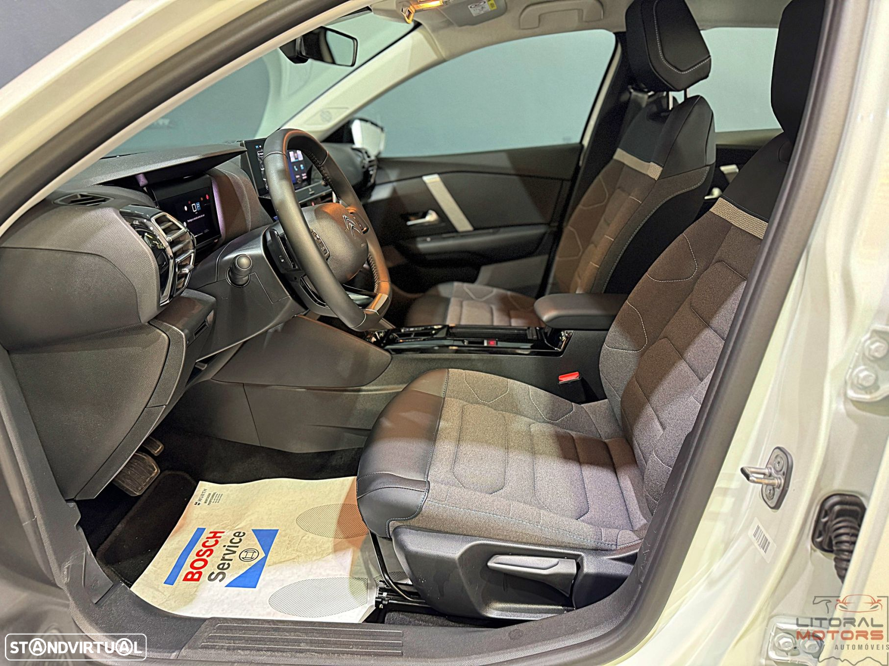 Citroën C4 X 1.2 PureTech Shine EAT8 - 14