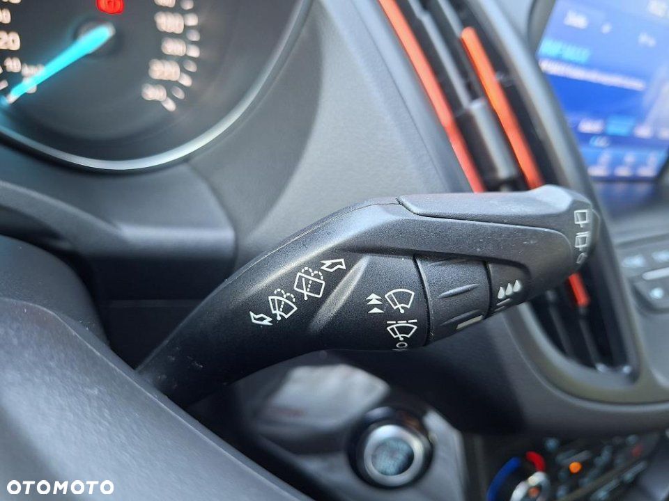 Ford Kuga - 22