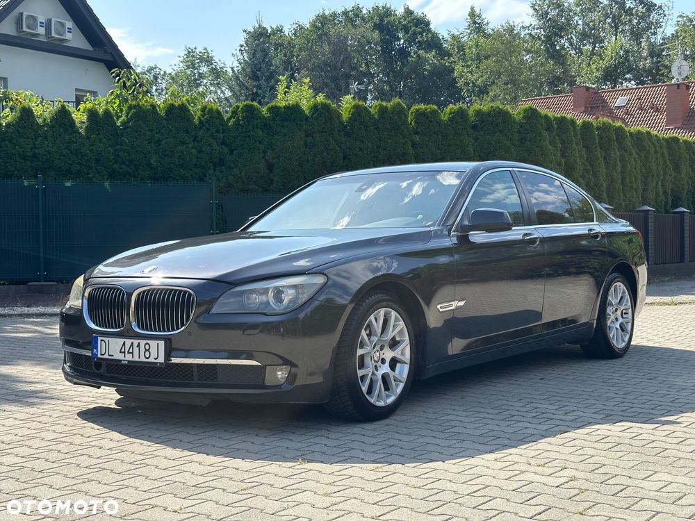 BMW Seria 7 740i - 1