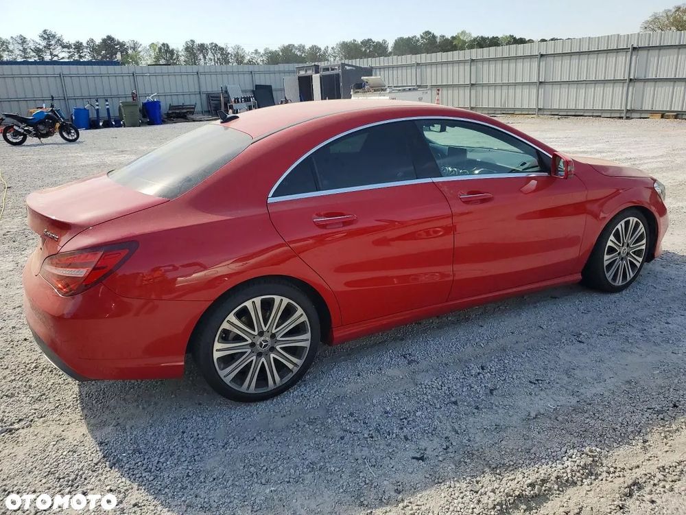 Mercedes-Benz CLA - 4