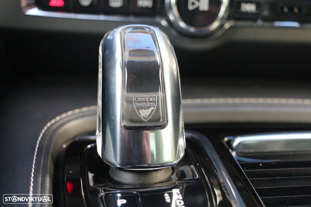 Volvo S90 2.0 T8 R-Design AWD Geartronic - 30