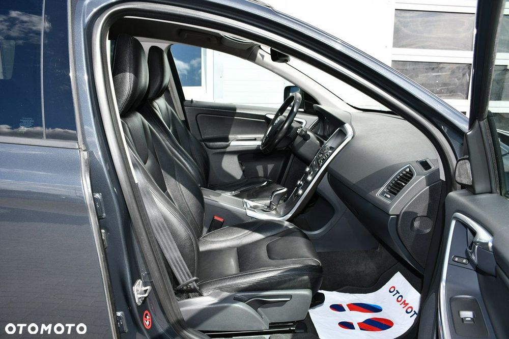 Volvo XC 60 D3 Drive-E Kinetic - 28